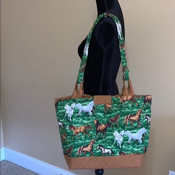 Hand sewn better than Vera Bradley horse tote NWOT - Picture 2 of 7